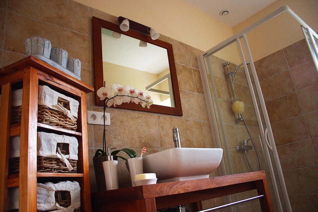 Chambres D'Hotes Du Presbytere La Bastide-l'Eveque ภายนอก รูปภาพ